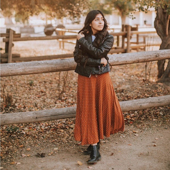 Meet your Posher, Esmeralda - Picture 2 of 4